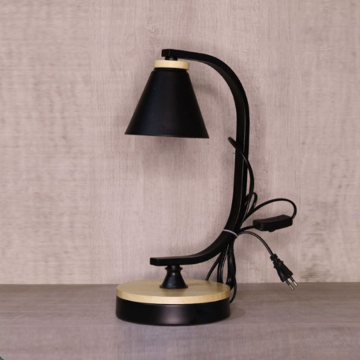 Nordic Table Lamp Hugging Lover Standing Desk Light