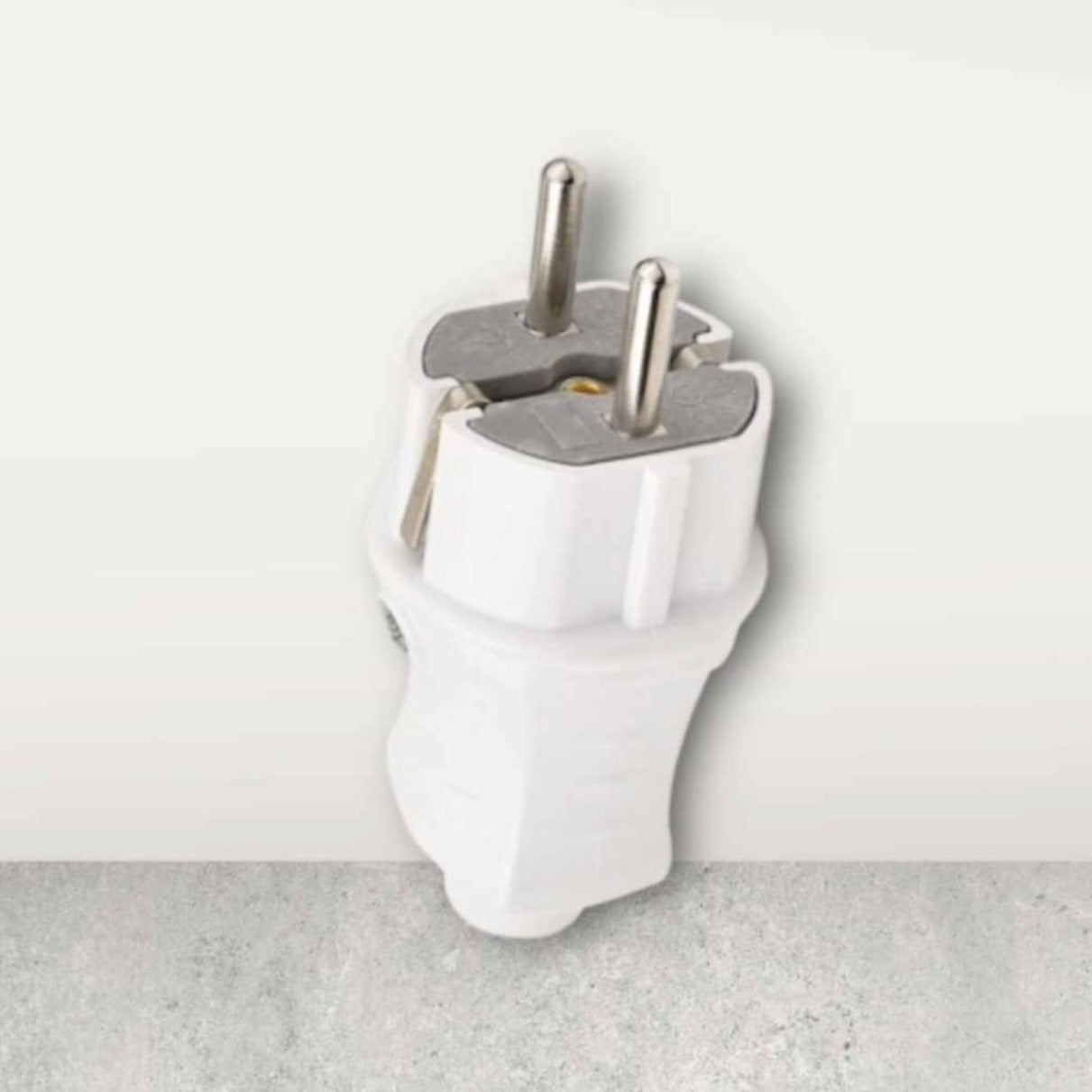 Male Plug Plastic 16A