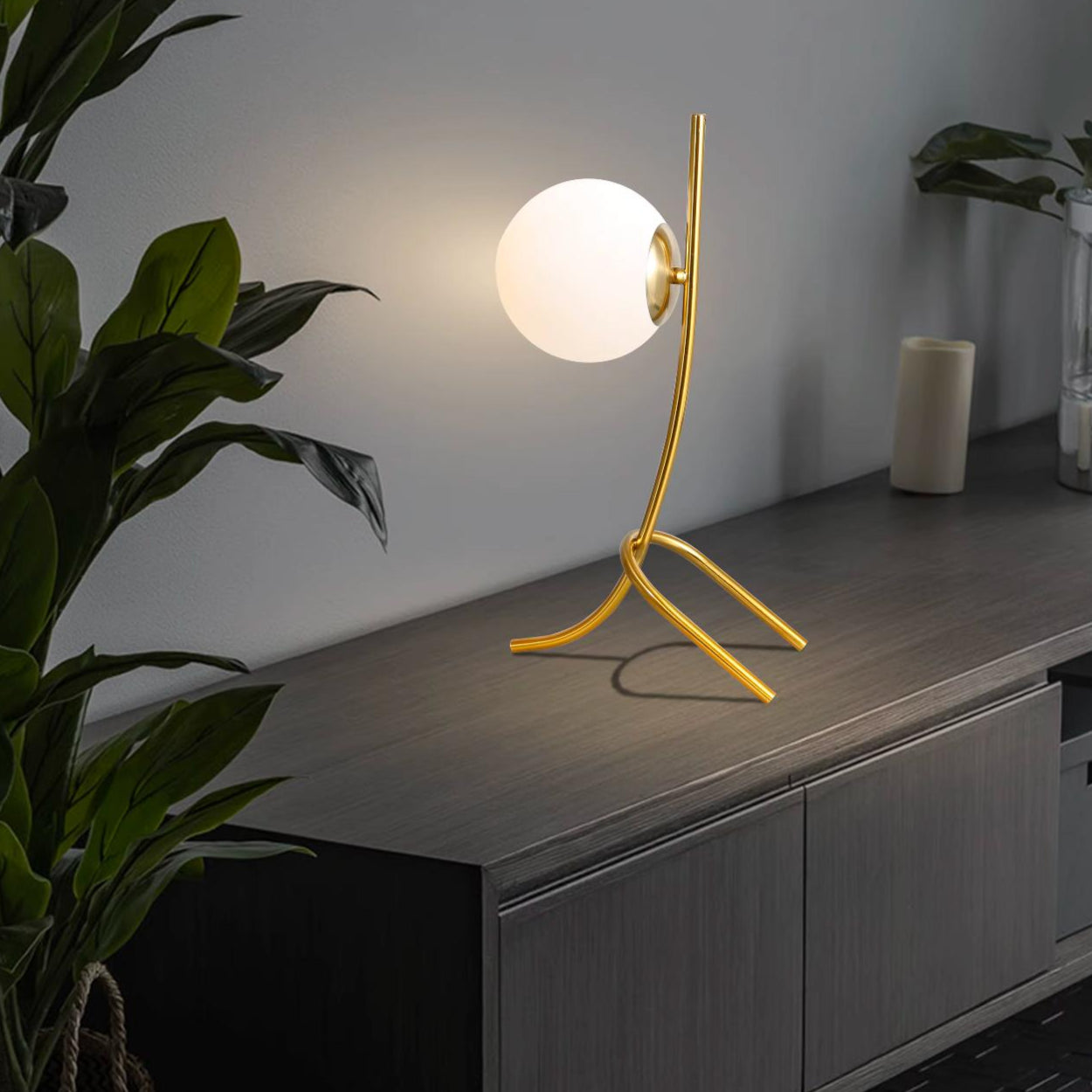 Moon Shape Gold Table Lamp