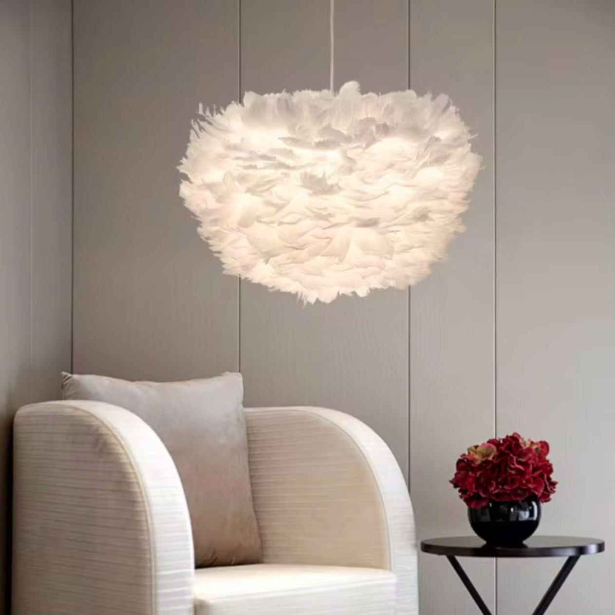 Modern White Feather Pendant Light