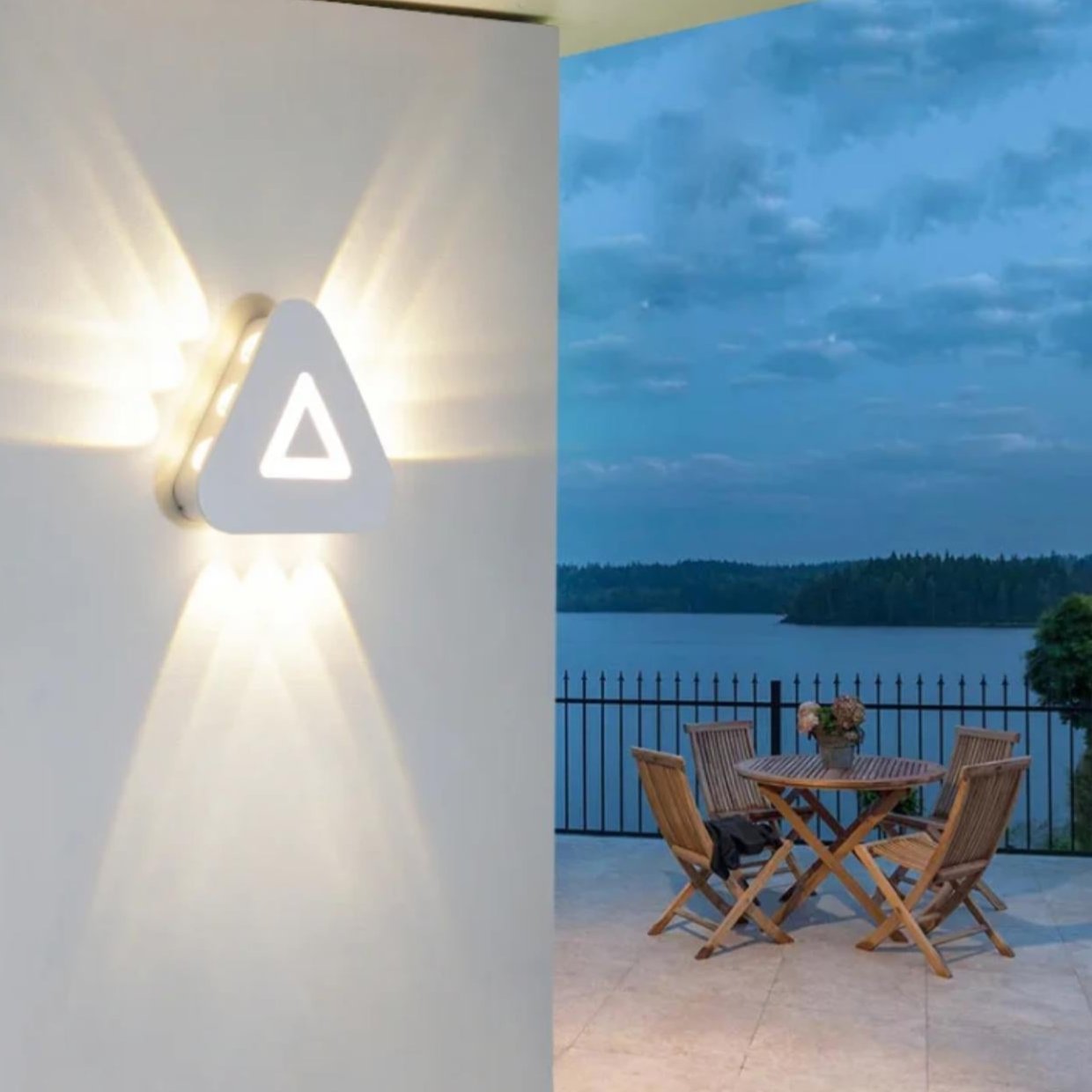 Wall Lamp Triangular Shape
