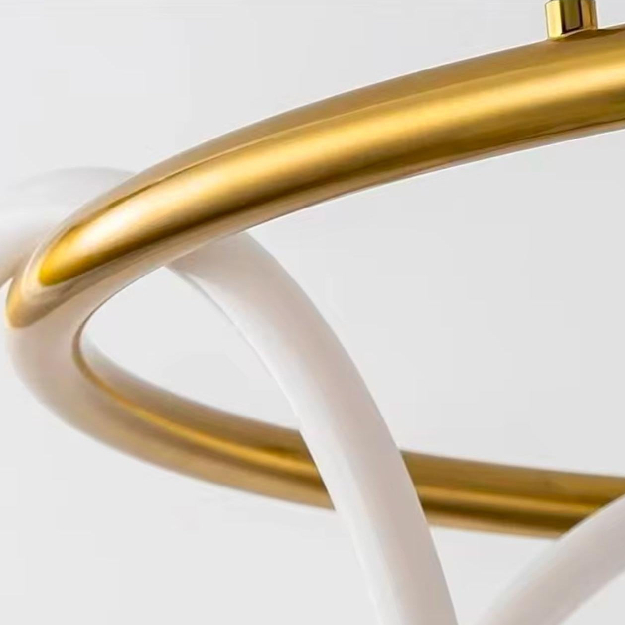 Creative Design Round Bar With Hanging Led Rope