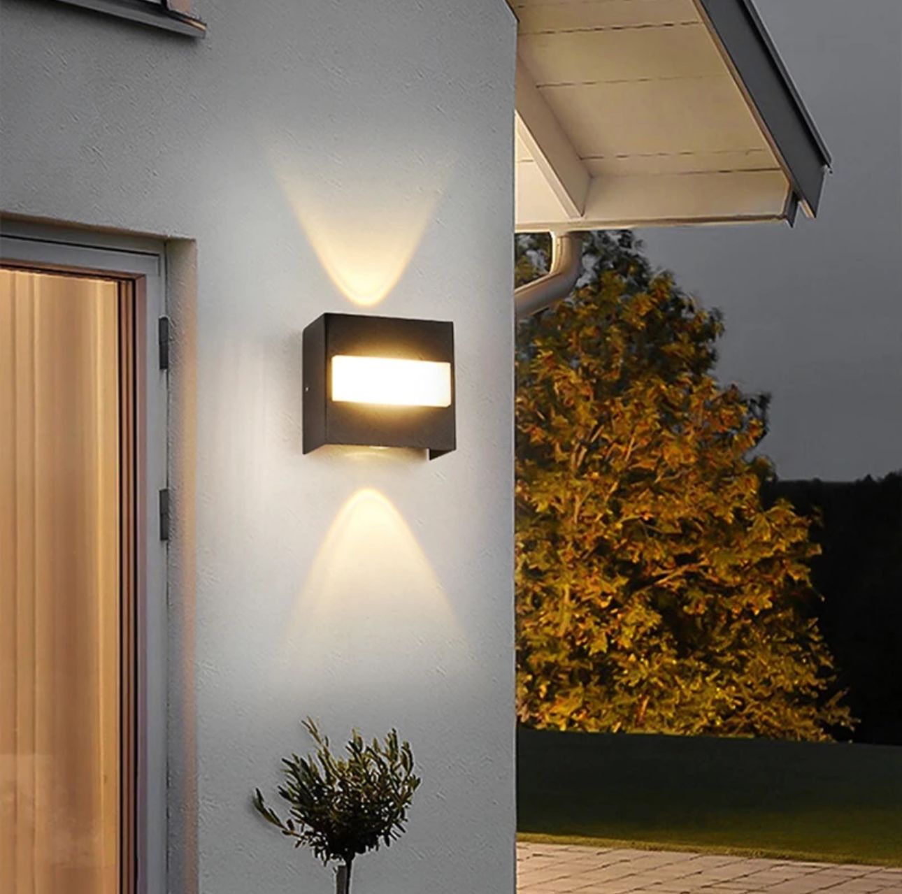 Outdoor Wall Lamp