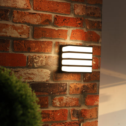 Wall Lamp Outlined Cube