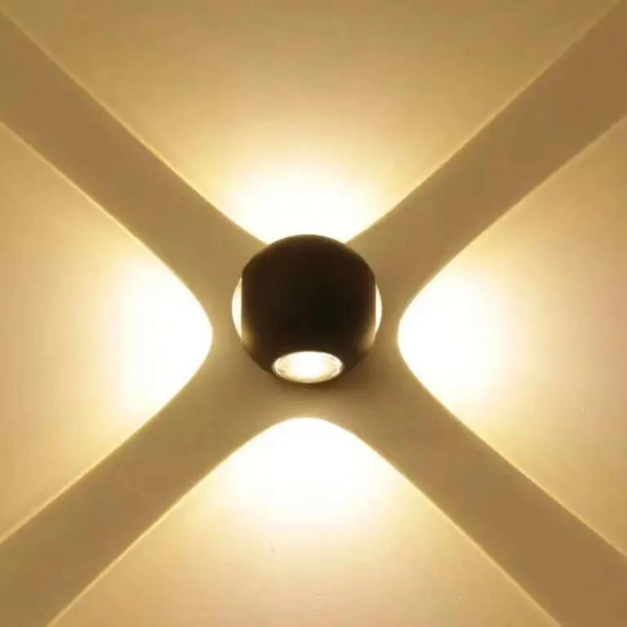 Round Splitter Wall Lamp