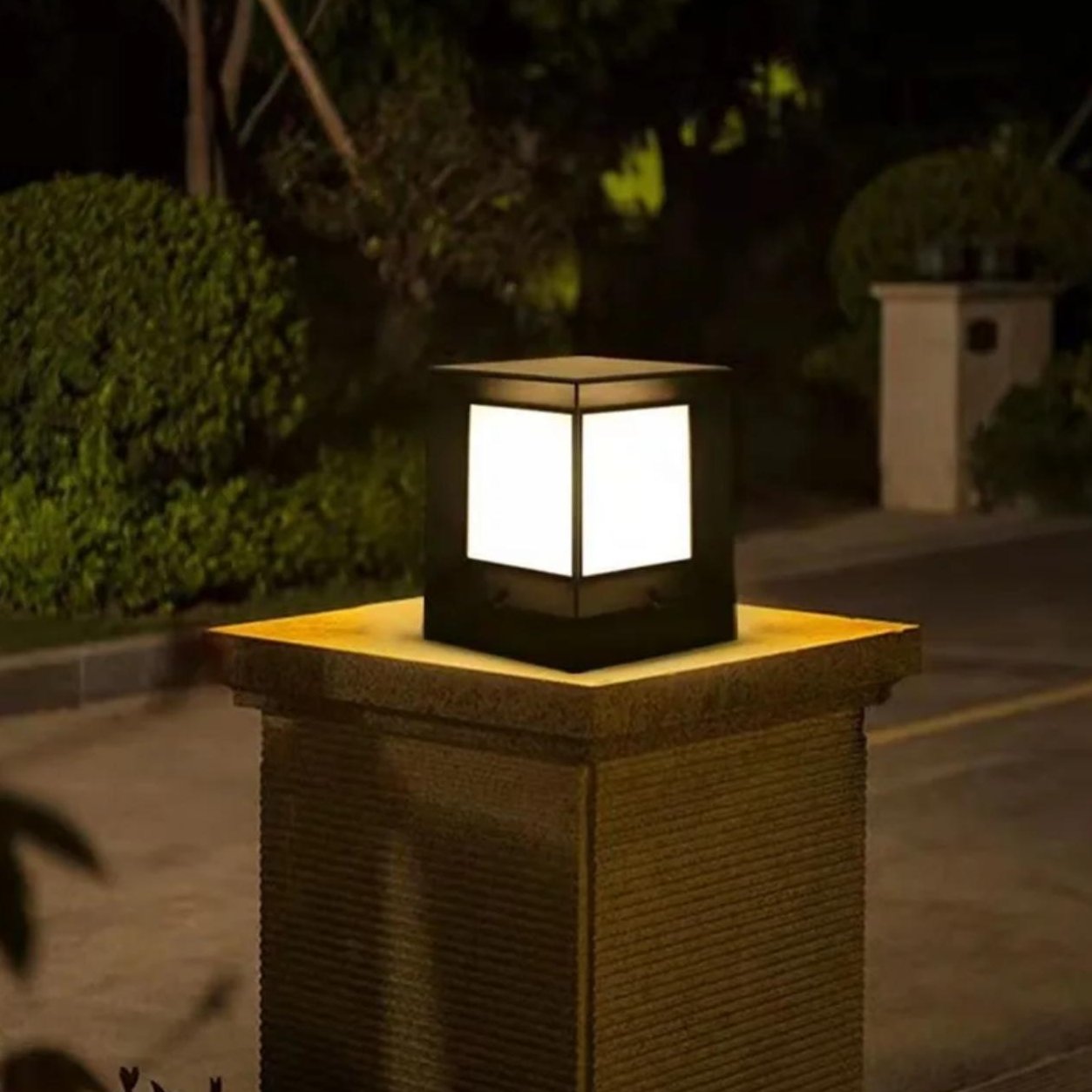 Outdoor Garden Pillar Lamp Square