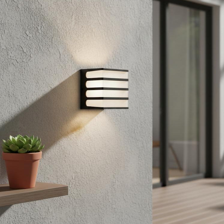 Wall Lamp Outlined Cube