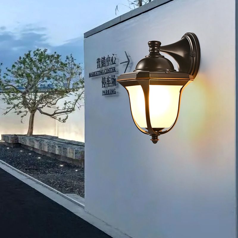 Vintage Outdoor Wall Lamp